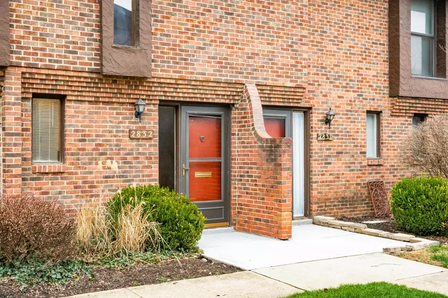 2832 Churchill Drive #22, Upper Arlington, OH 43221