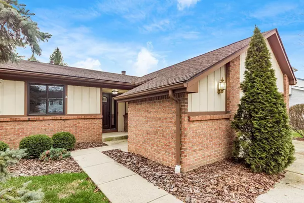 2199 Scottingham Drive, Dublin, OH 43016