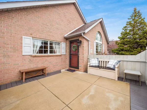 2473 Meadow Glade Drive, Hilliard, OH 43026