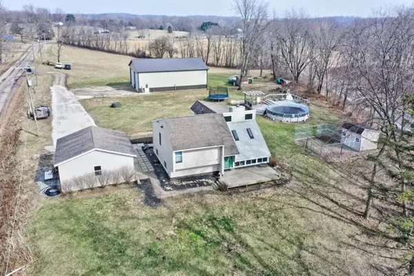 2136 Hoss Road, Utica, OH 43080