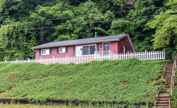 359 School Street, Bremen, OH 43107