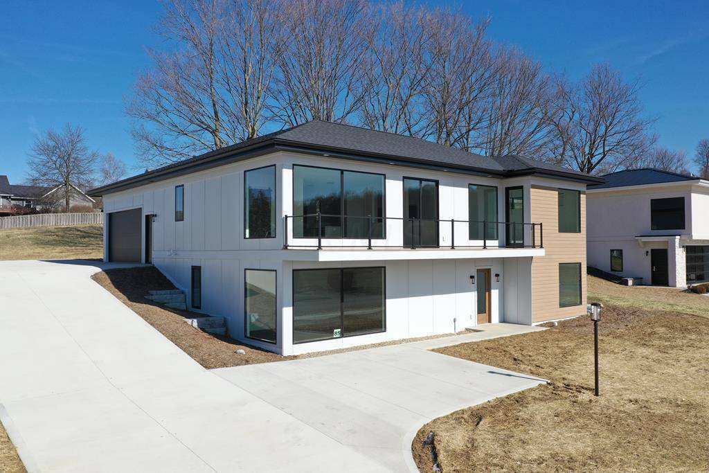 Bellville, OH 44813,85 Betty Drive