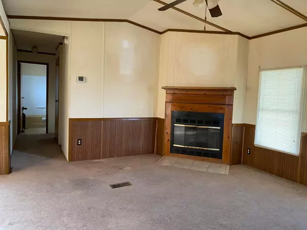 South Bloomfield, OH 43103,173 Oak Manor