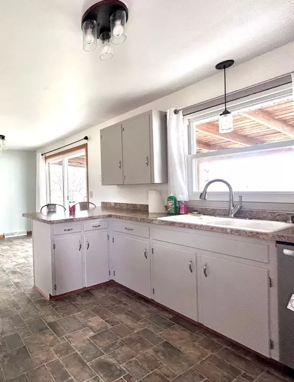 Somerset, OH 43783,10151 State Route 668