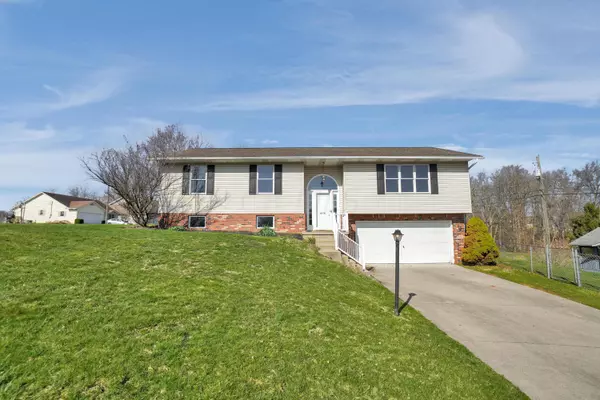 975 Elizabeth Avenue, Logan, OH 43138