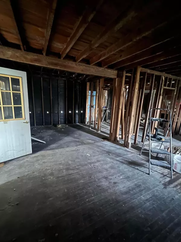 Columbus, OH 43204,565 S Wheatland Avenue