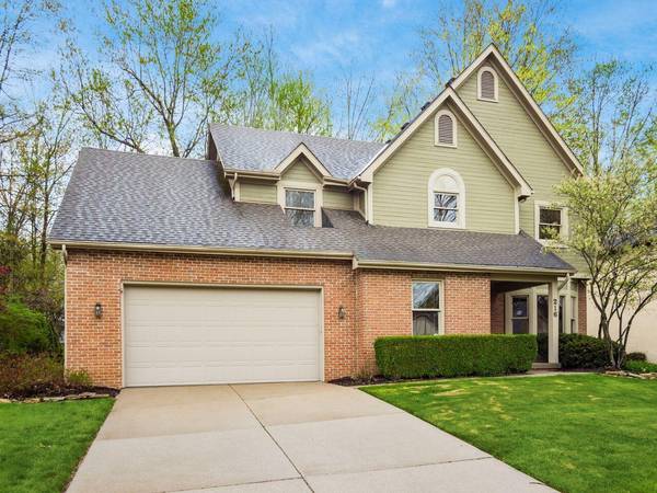 216 Woodedge Circle, Powell, OH 43065