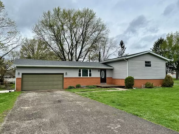 857 Oberlin Drive, Heath, OH 43056