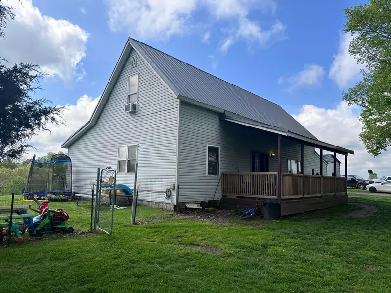 458 E Ruth Brown Road, Mcconnelsville, OH 43756