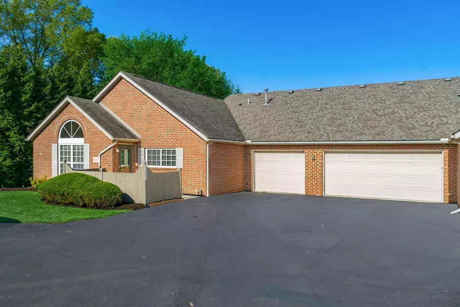 6823 Ridge Rock Drive, New Albany, OH 43054