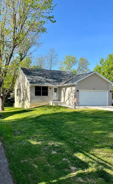 148 Lakeview Heights Drive, Howard, OH 43028