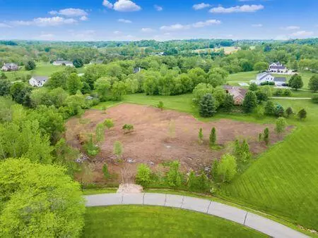 158 Waters Edge Drive, Hebron, OH 43025