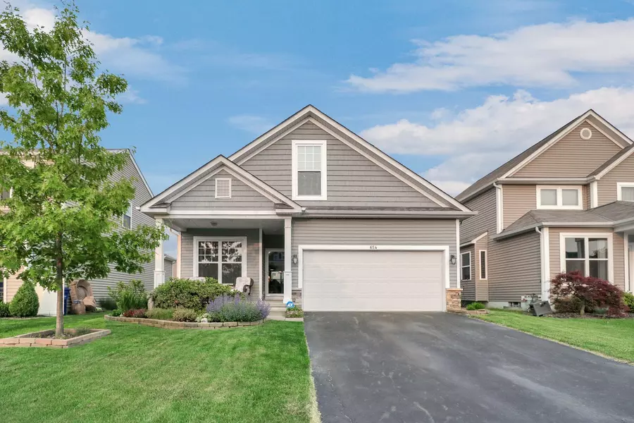 654 Thornbush Drive, Blacklick, OH 43004