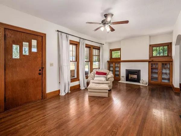 Mount Sterling, OH 43143,285 W Main Street