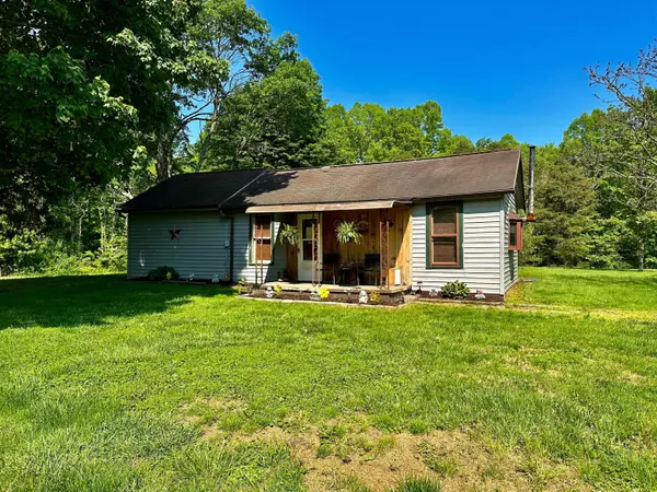 5852 Cliff Wilson Road, Corning, OH 43730