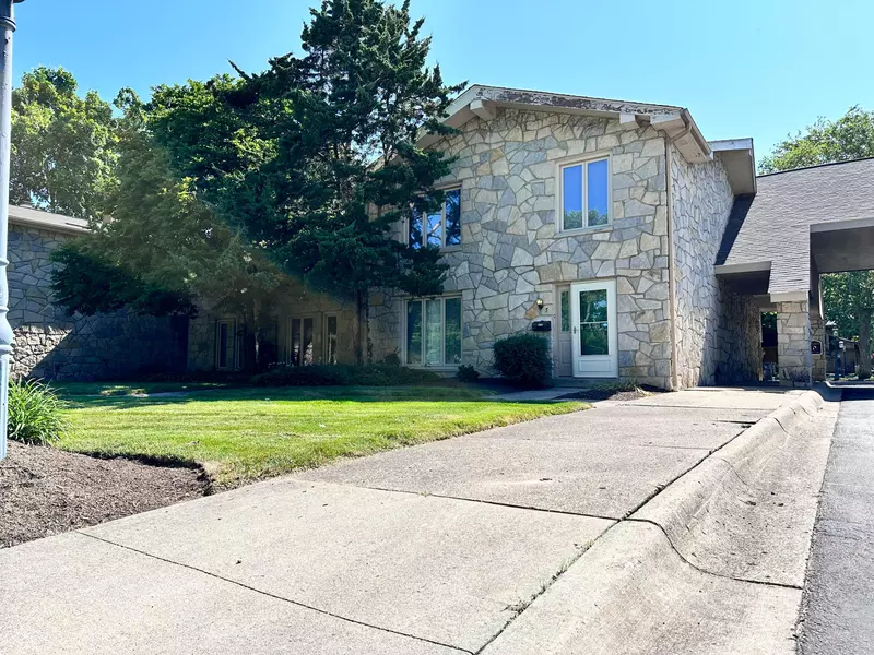 3600 Reed Road #6, Upper Arlington, OH 43220