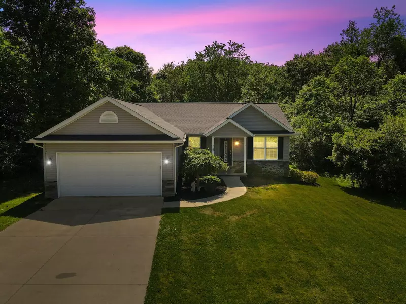 3166 Apple Valley Drive, Howard, OH 43028