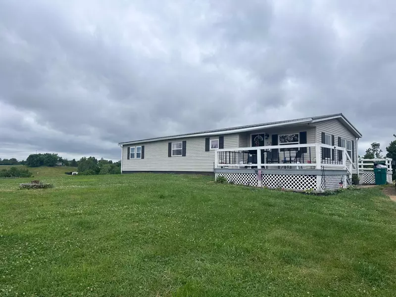 2784 E State Route 60, Mcconnelsville, OH 43756