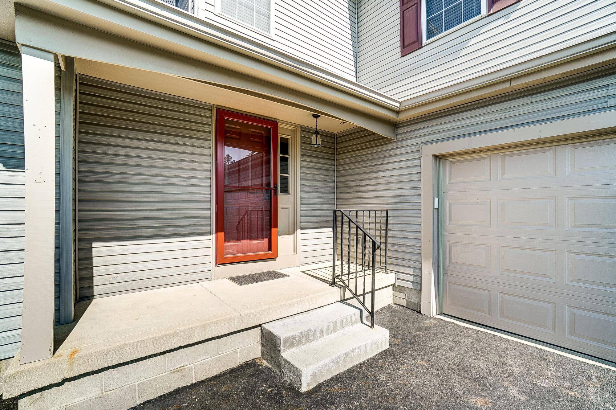 Columbus, OH 43235,2136 Triad Court #24D