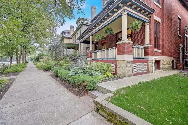 Columbus, OH 43201,976 Neil Avenue