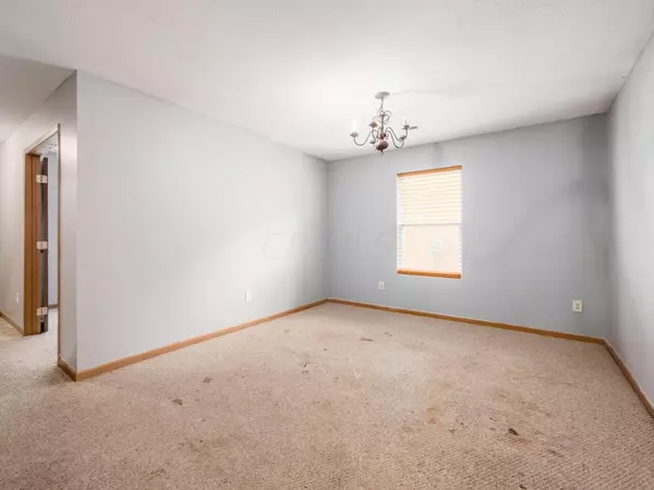 Columbus, OH 43207,4697 Kenross Drive