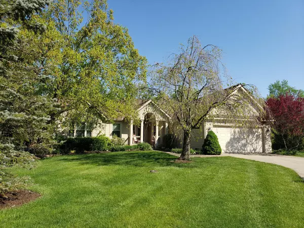 7592 Pinehill Road, Lewis Center, OH 43035