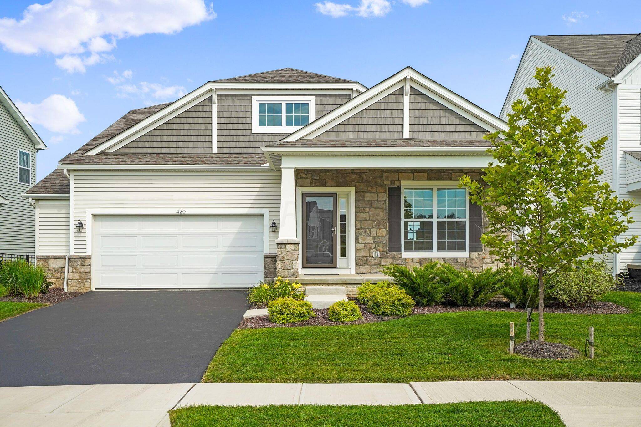 420 Colonial Club Road, Commercial Point, OH 43116