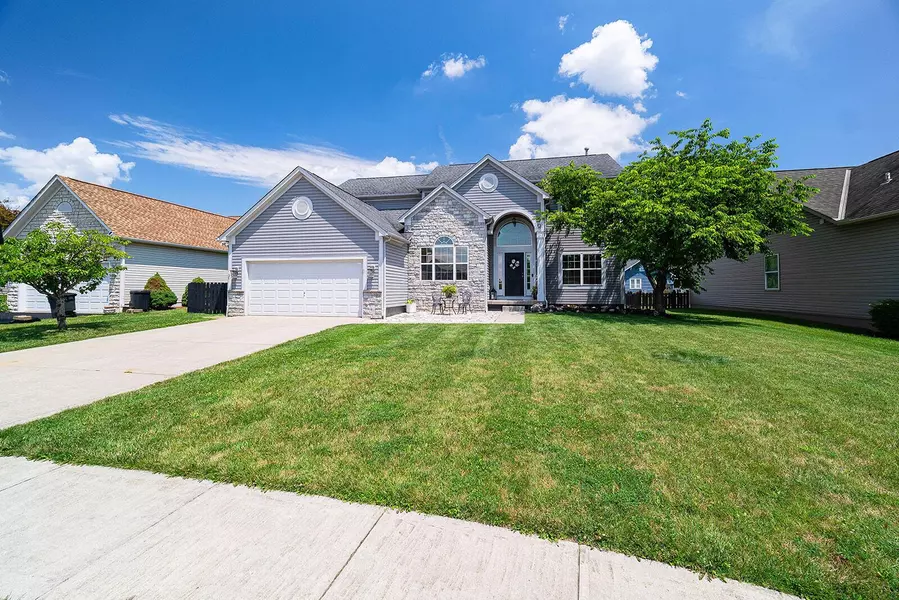 4052 Ponds Edge Street, Grove City, OH 43123