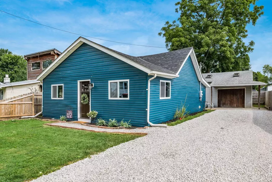 54 2nd Street, Buckeye Lake, OH 43008