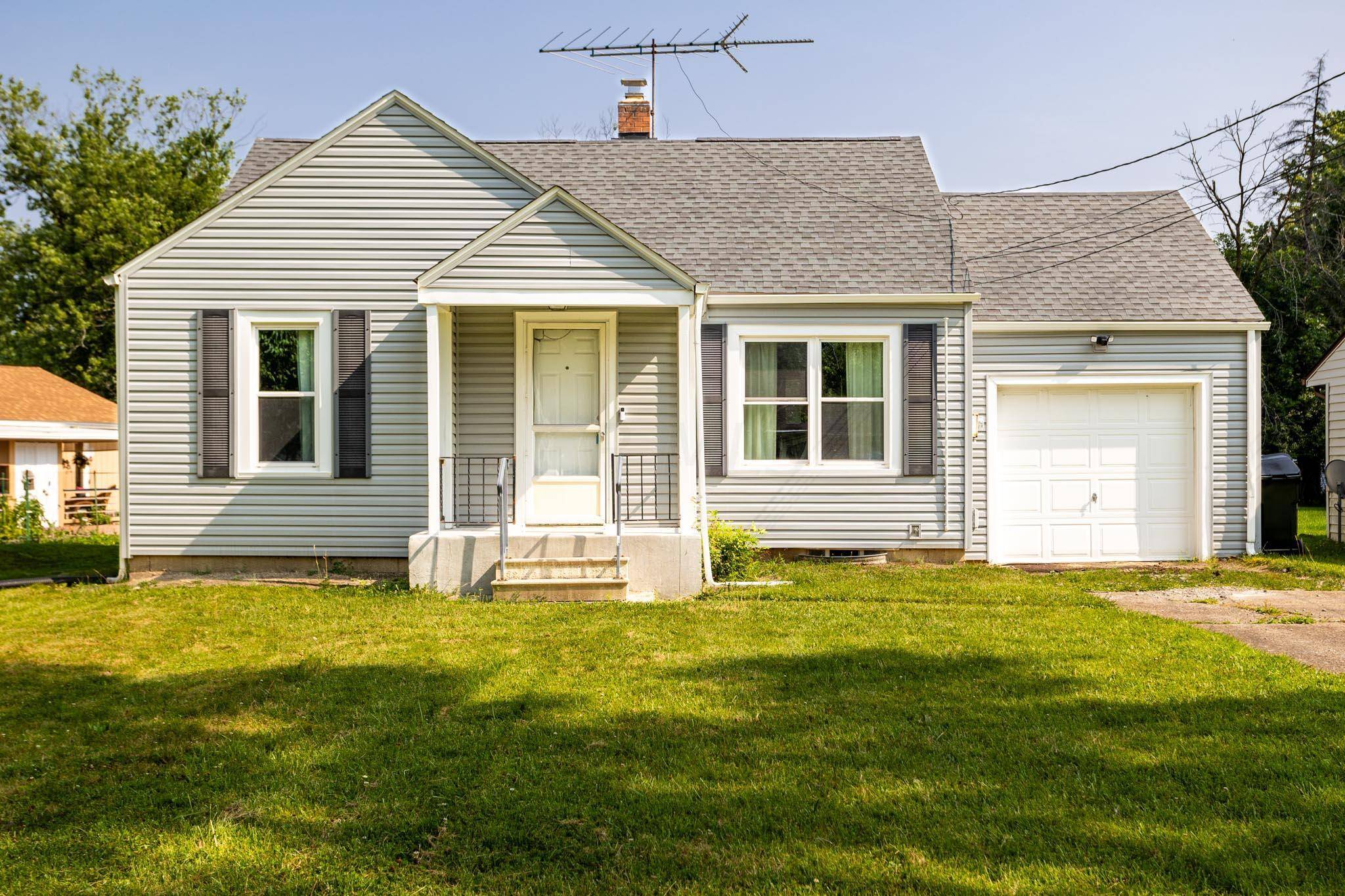 514 Berkshire Road, Elyria, OH 44035