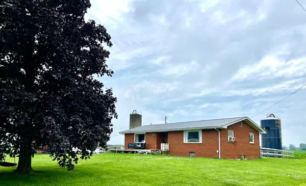 6607 Simmons Church Road, Centerburg, OH 43011