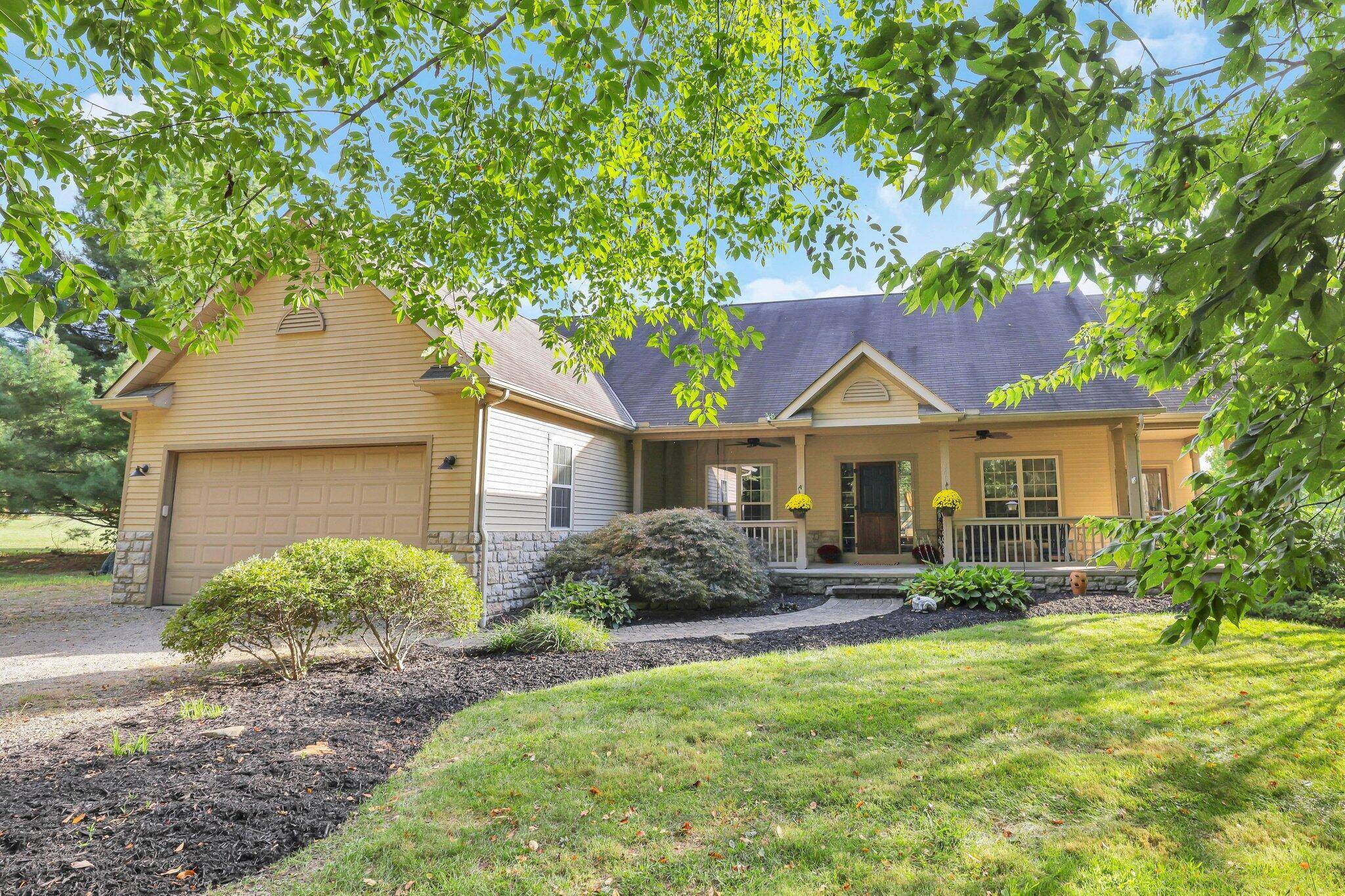 140 Louella Drive,  Hebron,  OH 43025