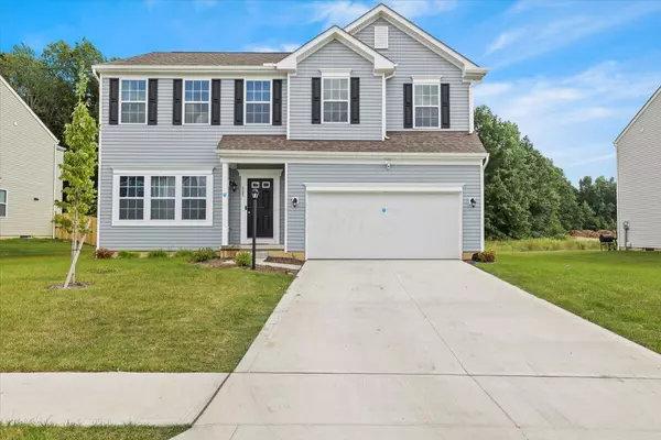 805 Saddle Avenue, Pataskala, OH 43062