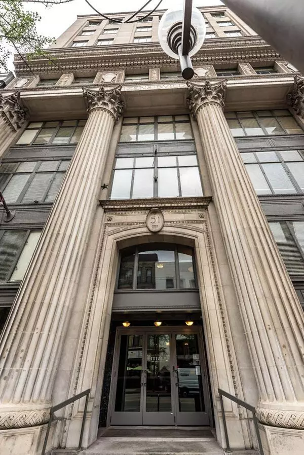 Columbus, OH 43215,51 N High Street #506