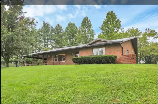 13900 Rosefarm Road, Crooksville, OH 43731