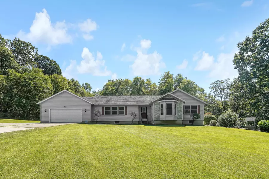 11170 Fallsburg Road, Frazeysburg, OH 43822