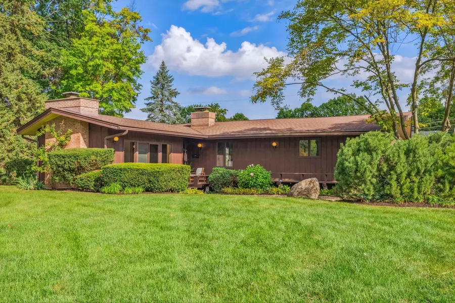 2474 Buckley Road, Upper Arlington, OH 43220