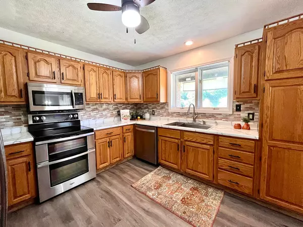 1416 Keiser Road, Waverly, OH 45690