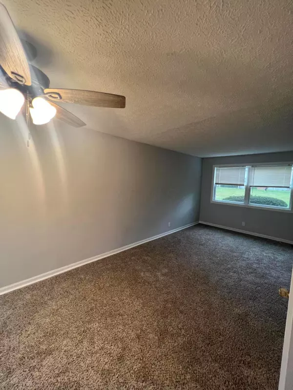 Columbus, OH 43217,127 Buckeye Circle #B