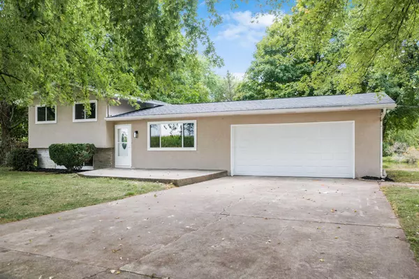 Pataskala, OH 43062,4088 Old Maids Lane