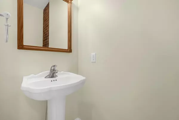 795 Hamlet Street Columbus, OH 43215