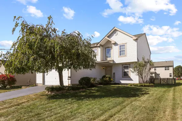 233 Essex Place, Pataskala, OH 43062