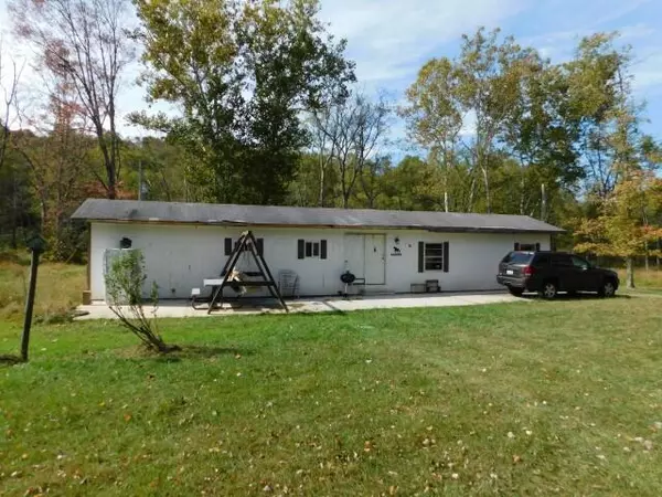 22953 Bigham Road, Rockbridge, OH 43149