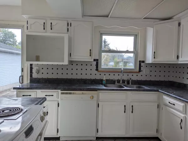 Jamestown, OH 45335,39 N Limestone Street