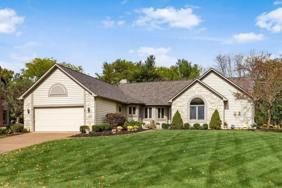 2973 Shoreline Drive, Lewis Center, OH 43035