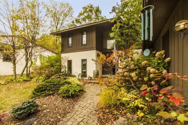 Columbus, OH 43235,1228 Brookridge Drive