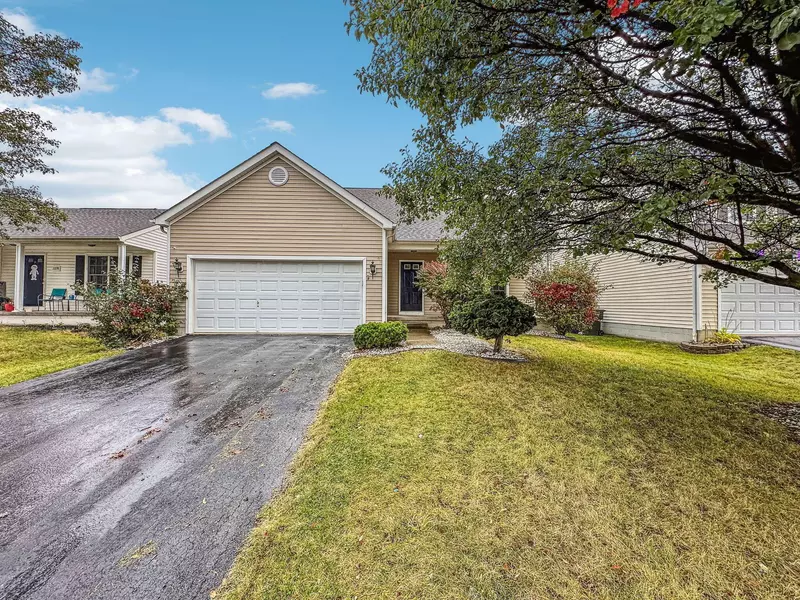 7236 Emerald Tree Drive, Canal Winchester, OH 43110