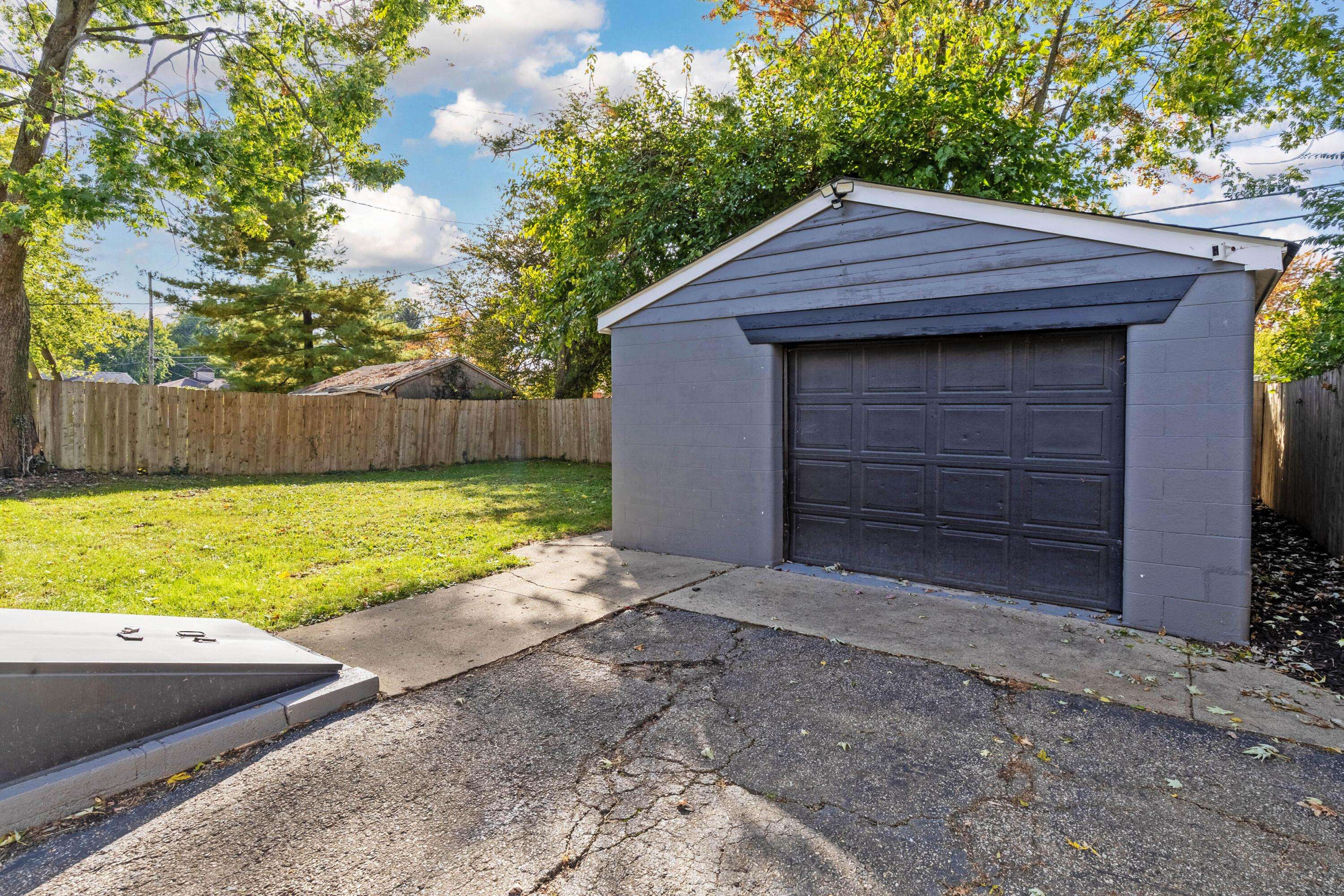 Columbus, OH 43227,1623 Courtright Road