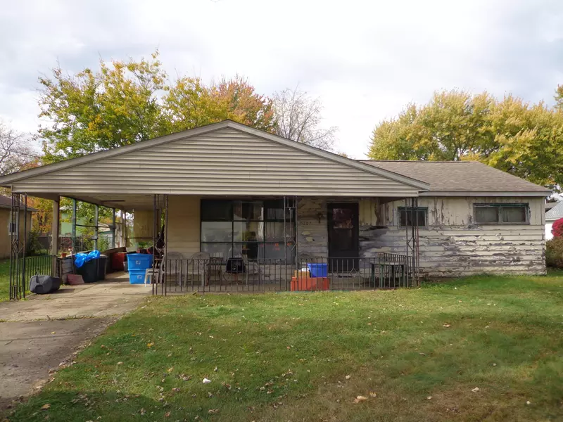 207 1st Street, Pleasantville, OH 43148