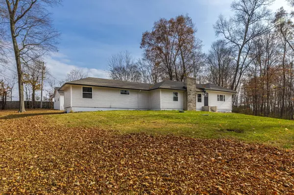 Ostrander, OH 43061,996 River Road